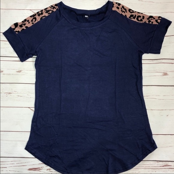 *3 for $30* Blue T Animal Print Striped Sleeves - Picture 3 of 6